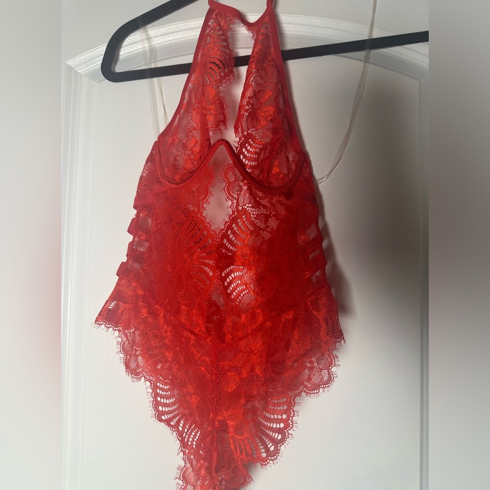 La Senza Red Lace Halter Bodysuit - Size XS/S, Brand New (No Tag - Picture 2 of 4